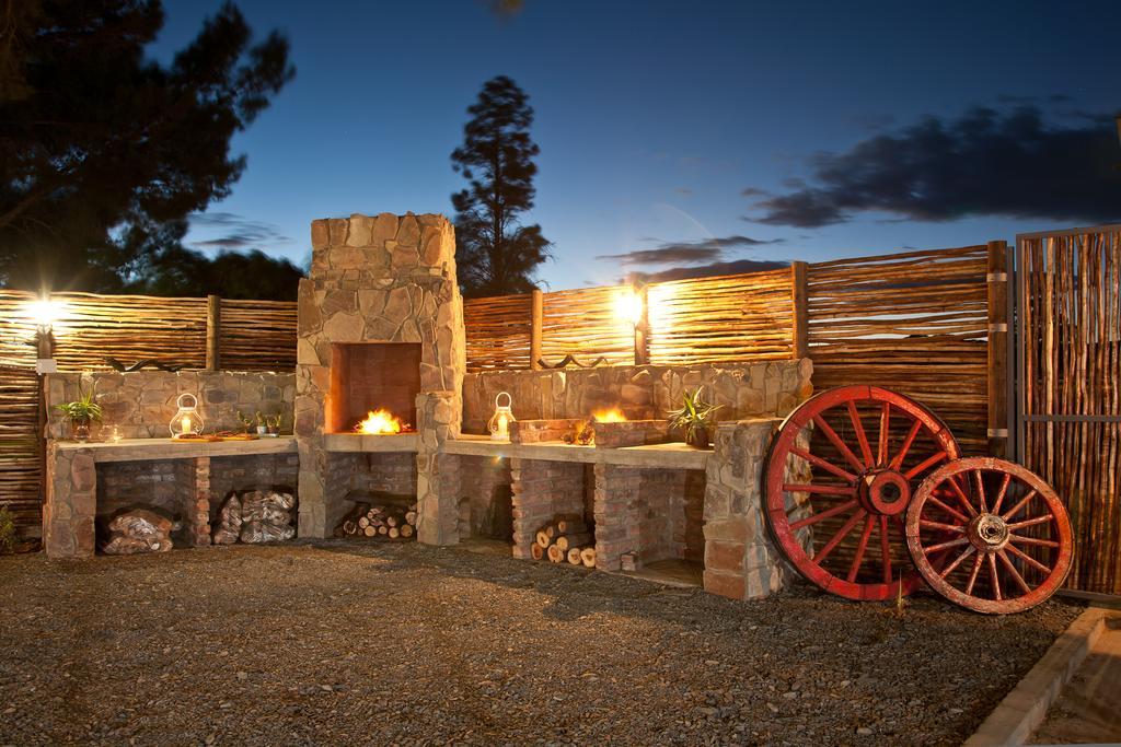 Wagon Wheel Country Lodge Beaufort West Exterior foto