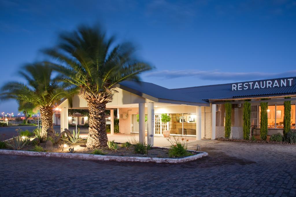 Wagon Wheel Country Lodge Beaufort West Exterior foto