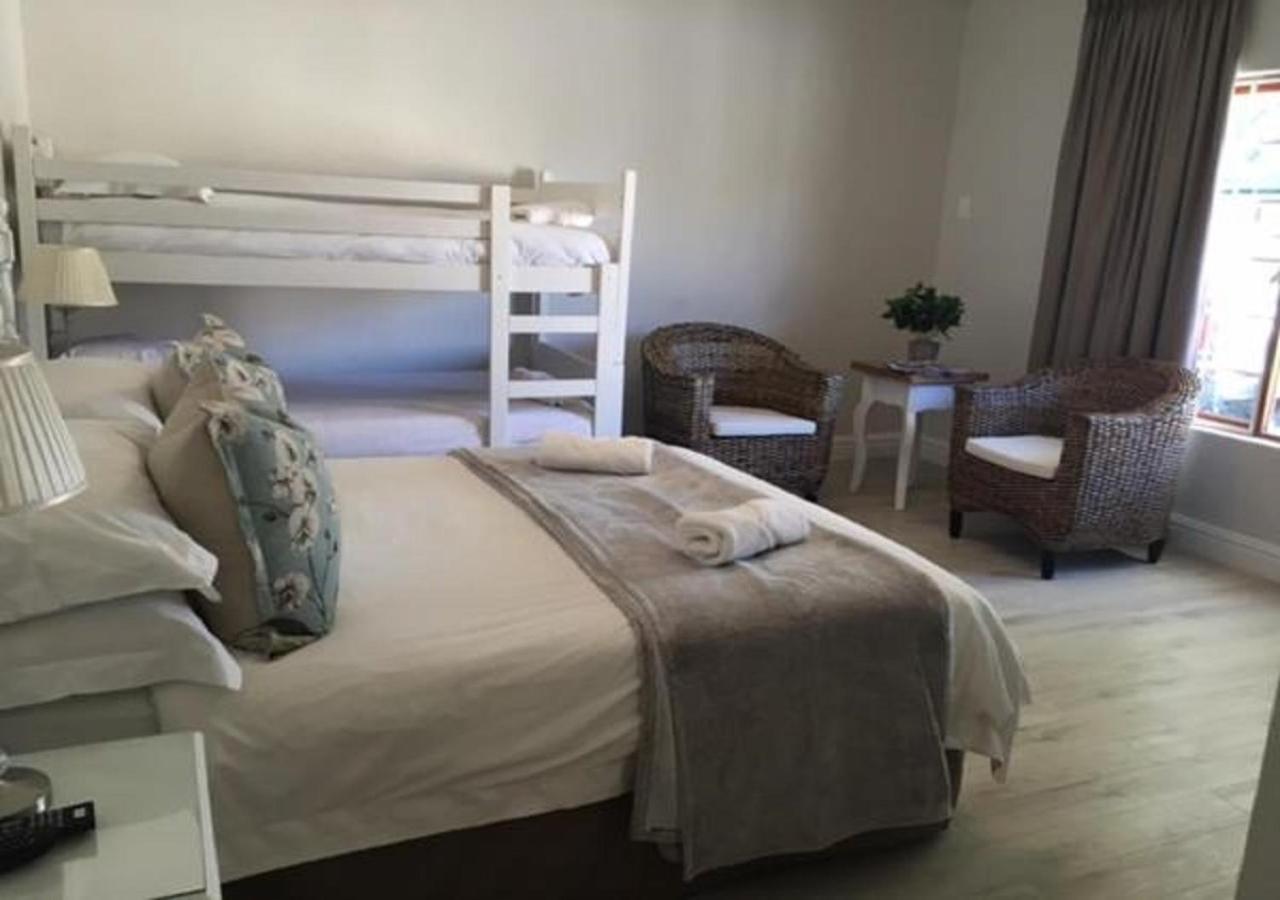 Wagon Wheel Country Lodge Beaufort West Exterior foto