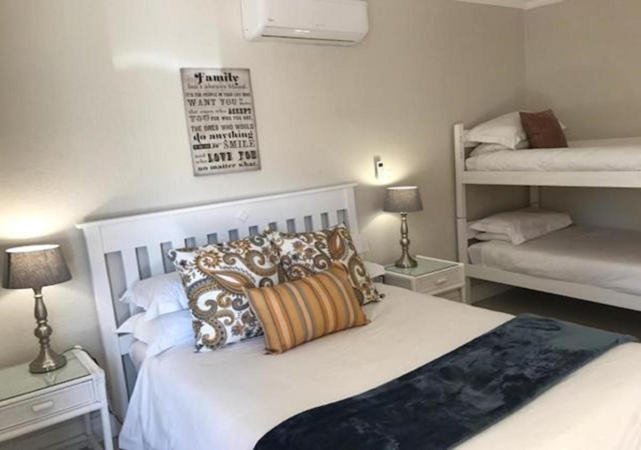 Wagon Wheel Country Lodge Beaufort West Exterior foto